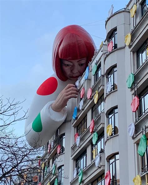 yayoi kusama louis vuitton building|yayoi kusama outfits.